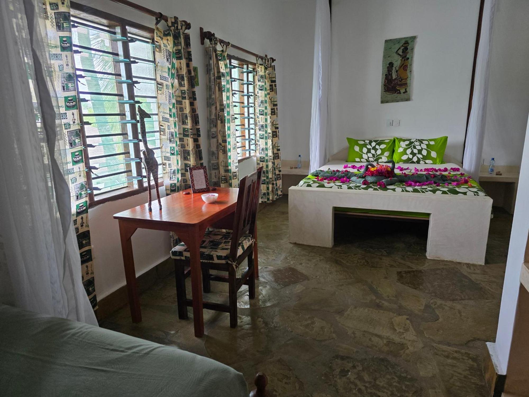 Nyumba Tamu Panzió Watamu Kültér fotó